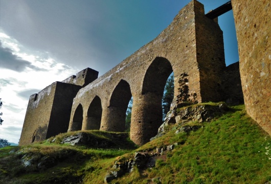 Castles in the Czech Republic: Velhartice Bridge Castle