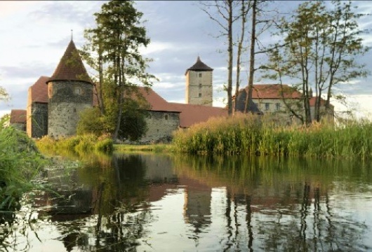 Burgen in der Tschechischen Republik: Aschenbrödels Wasserburg Švihov