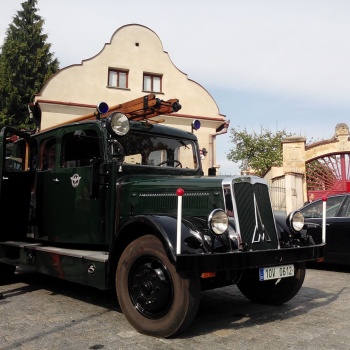 Oldtimer-Fahren und Lenken in Böhmen: Pilsner Stadtrundfahrt - MAGIRUS KSH 115