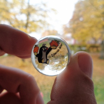 Tschechisches Spielzeug: Kleiner Maulwurf Glasmurmeln