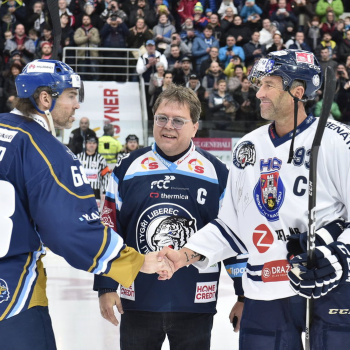 Ice Hockey Match Experience in the Czech Republic: Bohemia