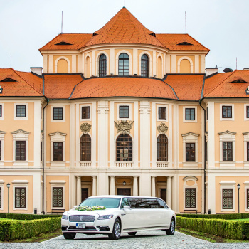 LIMUZÍNY v České republice: jízda Vašeho života LINCOLN CONTINENTAL