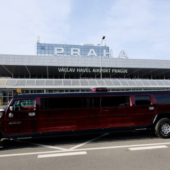 LIMOUSINEN in the Czech Republic: Ride of a Lifetime HUMMER RED