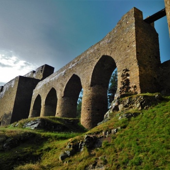 Castles in the Czech Republic: Velhartice Bridge Castle