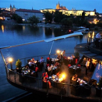 Romantisches Erlebnis in Tschechien: Prag am Abend