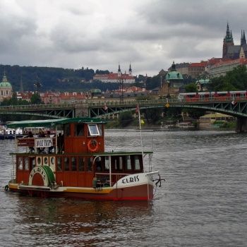 BOOTSFAHRT in der Tschechischen Republik: Zauberhaftes Prag