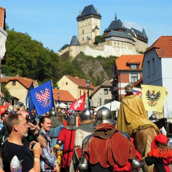 Festivals in der Tschechischen Republik: Burg Karlstein Weinlese und Festspiele