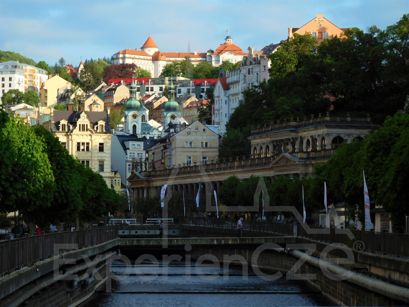 Spa in the Czech Republic: Carlsbad Tour - Glass Tradition - Becherovka ...