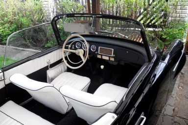 Pronajmi si auto nebo kolo, koně, autobus, čtyřkolku, loď, letadlo…