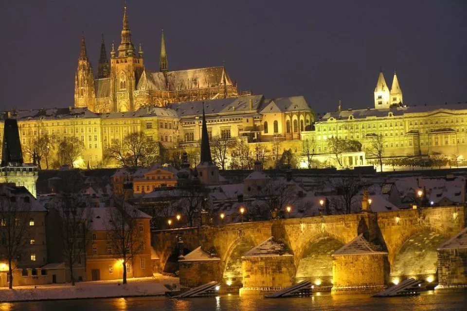 Romantic in the Czech Republic: Eve in Prague