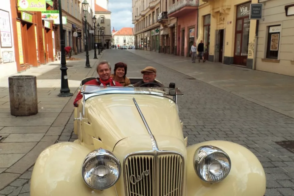 Classic Car Ride and Driving in the Czech Republic: Pilsen City - AERO 30