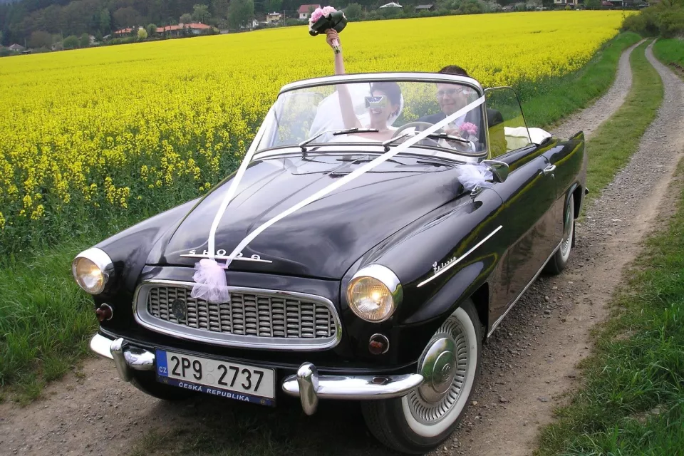 Classic Car Ride and Driving in the Czech Republic: Pilsen City- SKODA FELICIA black