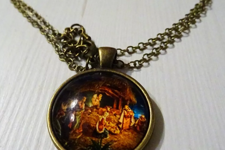 Religiöse Schmuck: Unisex Anhänger Halskette – BRONZE JESUS GEBURT