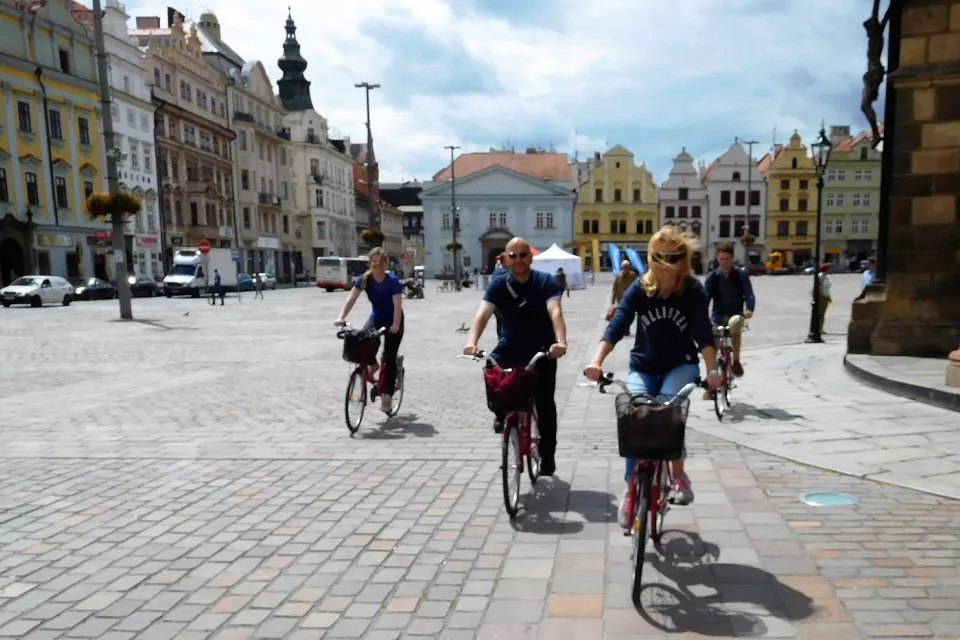 Radfahren in der Tschechischen Republik: Städte und Vororte