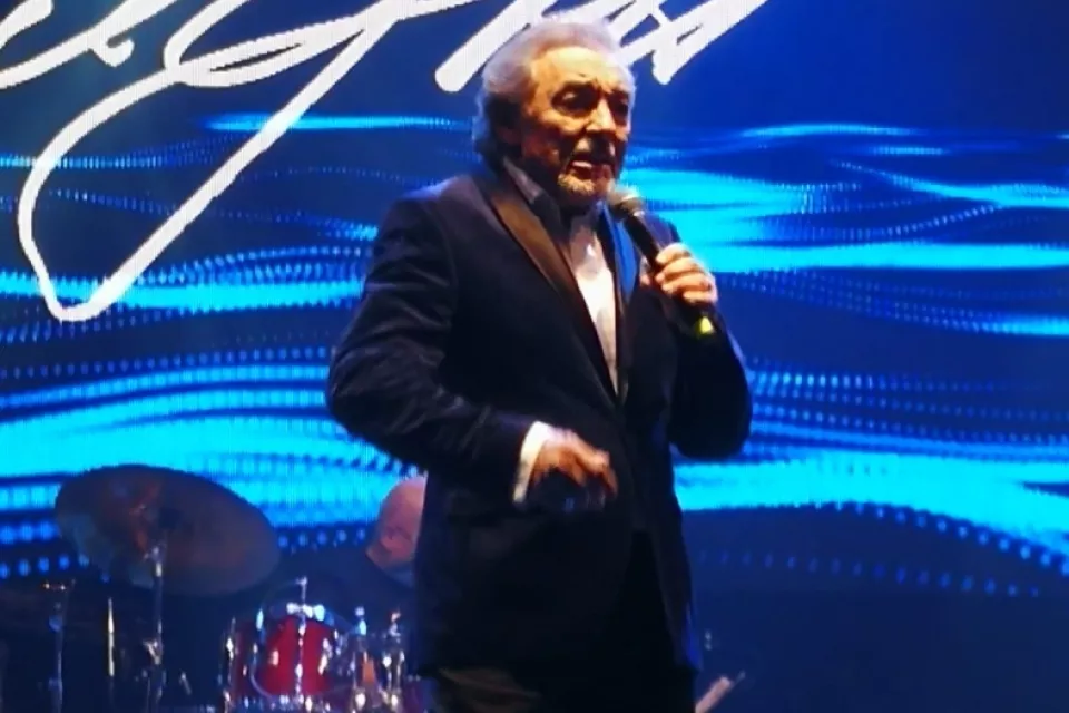 Karel Gott – Zlatý slavík z Prahy a Plzně