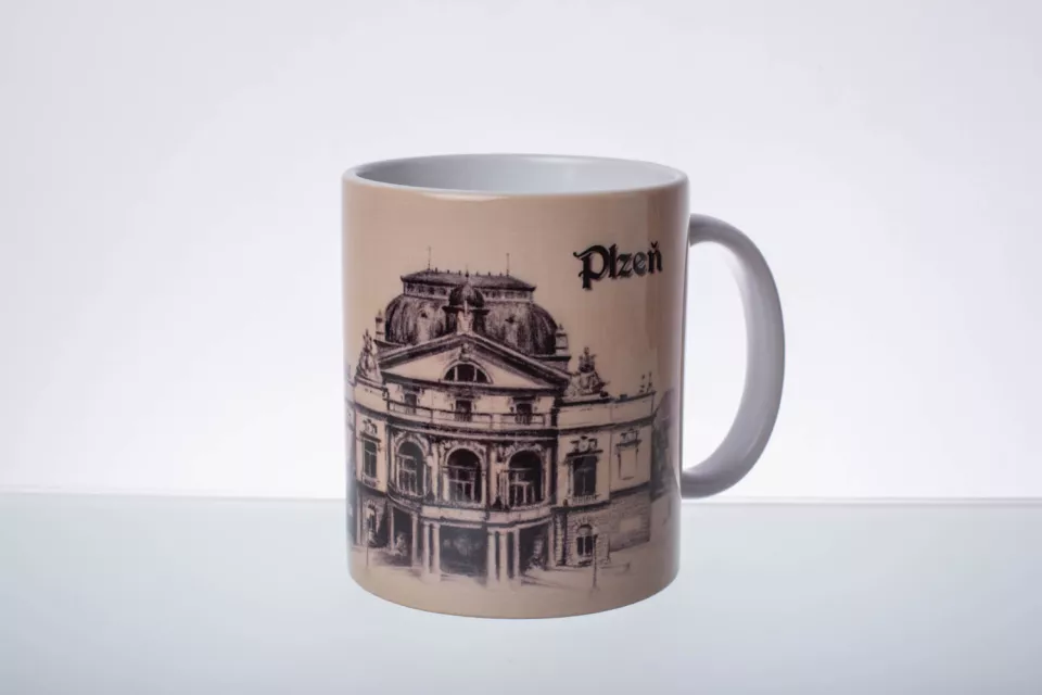 Pilsen Sehenswürdigkeiten: Keramik Tasse - GROßES THEATER
