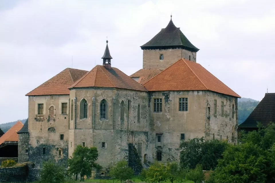 Burgen in der Tschechischen Republik: Aschenbrödels Wasserburg Švihov