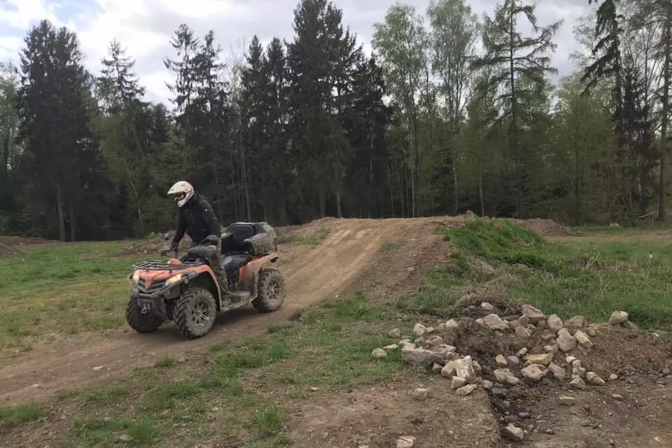 Jízda na čtyřkolce v České republice: Čechy
