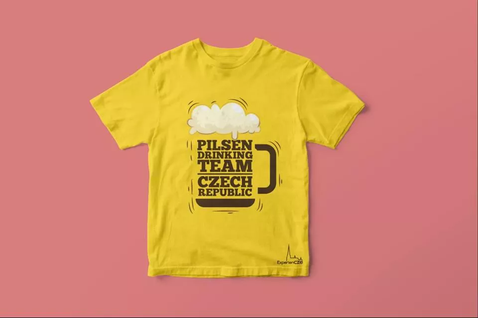 Pilsner Drinking Team Czech Republic: unisex triko - ŽLUTÁ