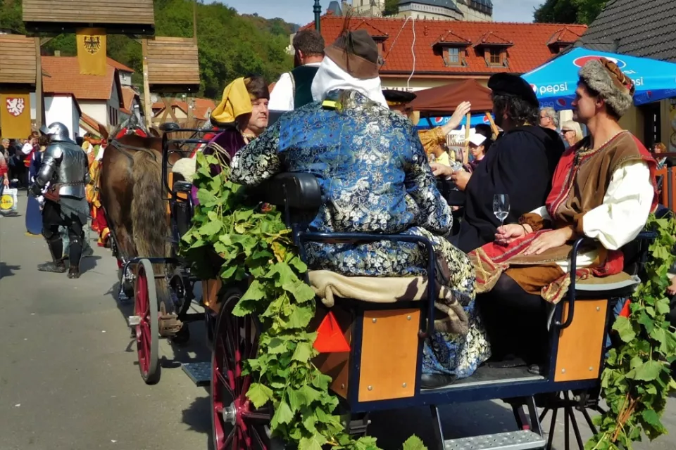 Festivals in der Tschechischen Republik: Burg Karlstein Weinlese und Festspiele