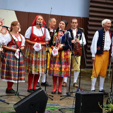 Festivals in der Tschechischen Republik: Chodenfest, und St.- Laurentiusfest und Kirchweih